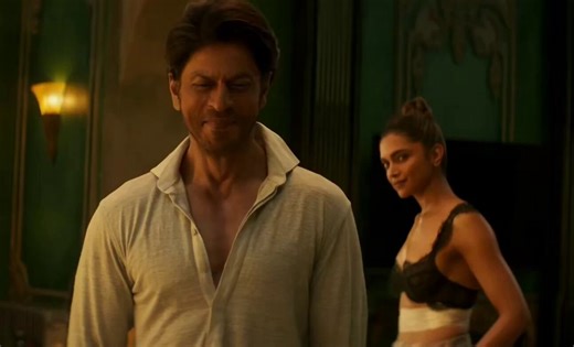 R&AW agent Pathan telling ISI agent Rubai a Kidney touching story of how he saved a Afghanistan village by destroying a missile with his mobile and how his life was saved by DUA not DAWA They both fall in love - Dance on streets in beggar clothes and then save the world from evil Endoo terrorist Rakthbheej (ex RAW agent) YRF Spy Universe - An propMEDY (Propaganda + Comedy)