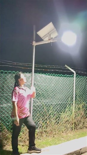 Wednesday 11.3.2026. 🤭 Lights dim at finger snap