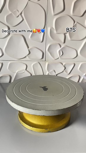 Hello Motunz lovers 🤩👋… Good day to y’all and have a wonderful day today 🥰… Enjoy the BTS as always and do not forget to kindly engage 😊God bless yah😁 #motunzcakes_n_events #fypシ゚viral #viralvideo #bestcakeinoyo #cakesinoyo #oyobaker #oyostate #universityofibadan #cakedecorating #milkydoughnutinoyo #doughnut #universityofibadanslayers #cakelovers #cakesinibadan #ibadanbaker