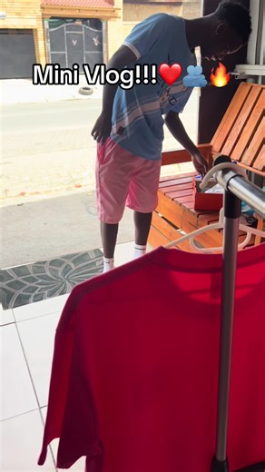 Exploring Streetwear Fashion in Mini Vlog