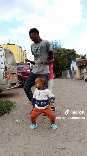 The little girl made my day 😹😹#Kenyatiktok #foryoupage #Godaboveall #fyppp @💜Viola Gee🦋