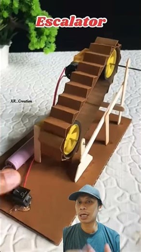 Mini Escalator Mechanism Using DC Motor #dcmotor #youtubeshorts #miniproject #experiment