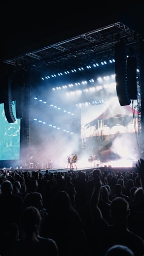 Vegas, it’s time to get ROCKED! 🤘 We’re kickin’ off 2026 with Live at Caesars Palace - The Las Vegas Residency February 3-28th at the Colosseum at Caesars Palace. Get your tickets now and we’ll see you on the strip! 👊 | Def Leppard