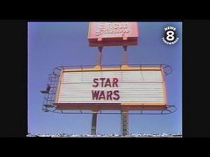 Movie-goers line up for "Star Wars" in San Diego in 1977