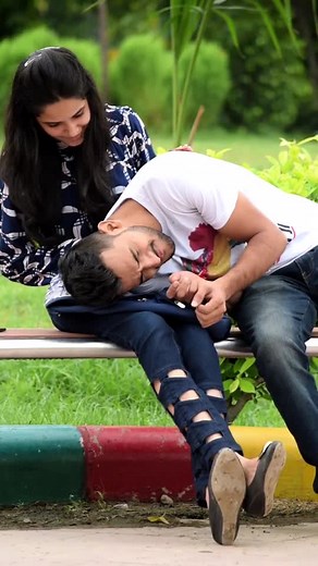 Sleeping on strangers prank🤣😂 #prankwars #comedy #tiktok #avrpranktv