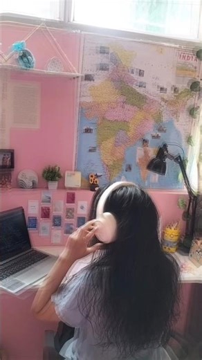 voices in my head 🗣️ #study#studymotivation #studytips #relatable#desk #studytube