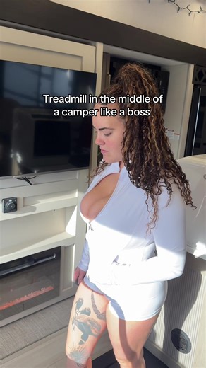 hourglassmidwest (@gemmidwest)’s videos with original sound - Signature Quarters