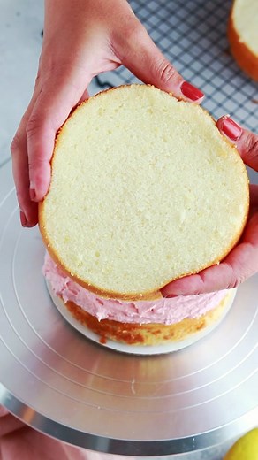 There are a few amazing lemon layer cake recipes on my blog, but this one that I developed exclusively for my book is my very favorite 🍋🎂 it has an extra soft and moist crumb, is so easy to whip up, and pairs perfectly with the raspberry lemon buttercream shown here 😍⁣ ⁣ Find this delicious lemon cake recipe on page 180 of my book, Anyone Can Cake (the full recipe is called “Lemon Raspberry Painterly Cake”) 🧑🏽‍🎨 ⁣ ⁣ #lemoncake #lemon #layercake #cakerecipes #asmr #baking #cake #satisfyingf