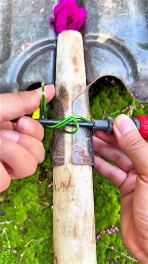 install a digging shovel without using nails. #shorts