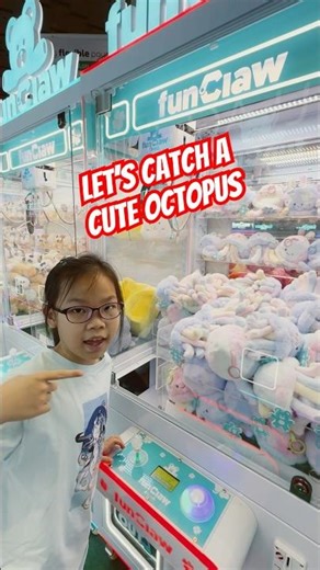 WIN by Grabbing near the Prize Chute #clawmachine #arcade #youtubeshorts