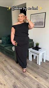 This was such a good haul from @boohoo 😍😍 AD Everything was so good but the standout for me has to be the black rib dress because I know I’m gonna get so much wear out of it 🙌🏼 You can use code JESSMILLICHAMP for extra discount *exclusions apply* | Jess on the Plus-Size