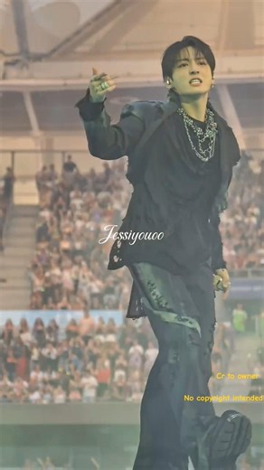 Jks performance on Alliens ❤️‍🔥#bts#btsshorts #btsmoments #fypシ゚viral #trending #jk