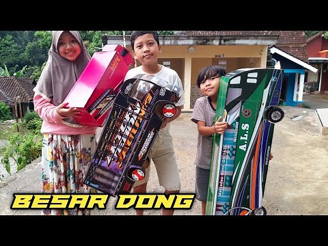 konvoi miniatur truk dan bus besar | dimas punya mainan bus gede banget