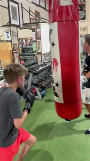 Noah working the Junior beginners and how great are they all doing ! | Smithy's TGW Gym