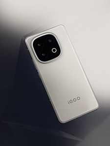 iQOO 13 Achieves Highest AnTuTu Score Yet Among Snapdragon 8 Elite Devices - Gizmochina