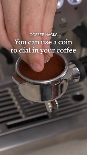 No scale? No problem. Here's how to dial in with a coin. #goldenbrown #goldenbrowncoffee #coffeetiktok #lattearttutorial #espressomachine #espressomachine #baristasoftiktok #coffeehack #athomebarista #coffeedrinks