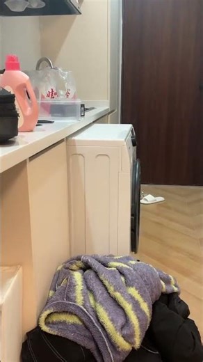 Washing machine dances on its shelf in Sichuan, China