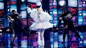 'The Masked Singer' reveals the Swan's identity