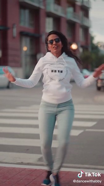 Waacking Tutorial: Dance with Abby in Cali