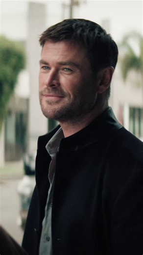 Par contre pas sûr qu'elle trouve ma Fiat Punto rouge #Crime101 #BradPitt #HalleBerry #OnRegardeQuoi