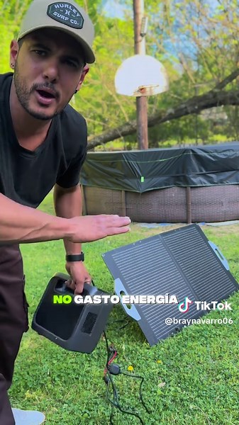 100W Portable Solar Panel, 18V Foldable Solar Panel, 23% High Efficiency Solar Panels with USB/ DC/MC4 Output IP67 Waterproof for Outdoor Camping RV Trip