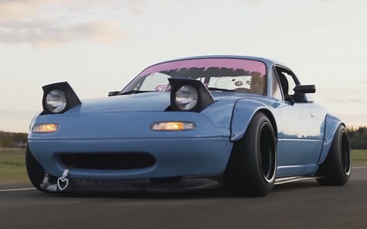 初代马自达MX-5翻灯萌脸也太可爱了趴