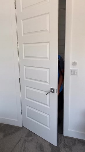When you hear a scary noise..😱😅