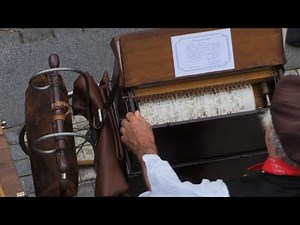 Barrel organ festival fills Prague with old music