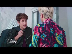 Bia 2 | Capitulo 13 - Carmin coquetea a Alex adelante de Mara