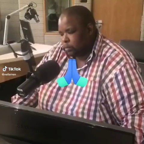 Engaging Podcast Studio Setup Insights