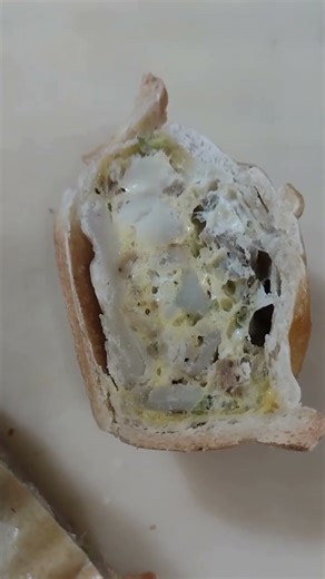 Cutting Open an Egg & Bacon Scotch Pie! | Inside Cooked Through Perfectly