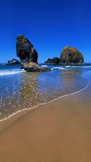 The beauty of nature is amazing. Relax and enjoy these beautiful views! #nature #outdoors #ocean #beach #beautiful #wow #amazing #view