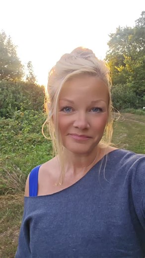 Anna Taylor Official | I am SO grateful for you, and im proud of you! www.deneadams.com | Instagram