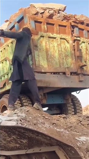 This is the process of opening a truck door and the contents will be released#shorts