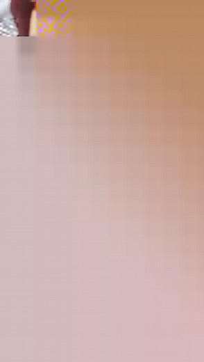 This Jello Cool Whip Pie is the perfect summer treat. Cool and refreshing and packed full of amazing flavor and taste. It's one of those desserts that you're going to crave and want more and more of! Takes less than 25 minutes to get this Jello Cool Whip Pie to get this pie ready. #dessert #coolwhip #jello #pie #summer #easyrecipes #flavors #crave #fbreels #instagramreels | Kitchen Divas | Facebook