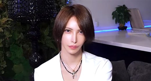 “顔面課金5000万円”のクリニック院長、家賃200万円の自宅公開し「暮らしぶりやばいw」と反響　リビングに“滝”、ウーバーイーツ専用部屋も……（2/2） | ハンドメイド ねとらぼ