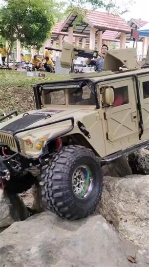 RC Military Humvee 😎 #rcscale #rcoffroad #rcadventure #rc4x4 #fyp #shorts