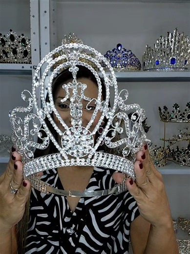 Chandelier: Emblemática del Miss Universe