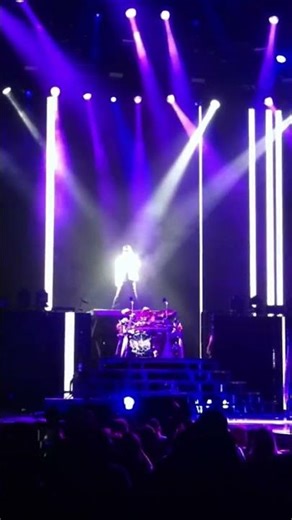 Def Leppard - Rock On - 2015