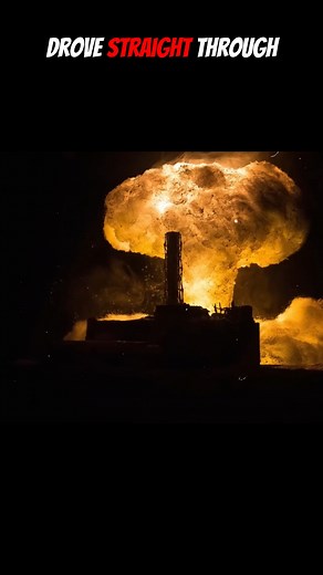 In the first seconds after the Chernobyl explosion, several workers described seeing something strange… a bright blue flash rising above Reactor 4. It lasted only a moment, but eyewitnesses never forgot it — even though it barely appears in the official accounts. If you want the full context behind the testimonies and what researchers think it might have been, here’s the documentary I found: 👉 https://www.youtube.com/watch?v=mWv7BIC5v6o #Chernobyl #History #Documentary #UnknownFiles | The Unkno