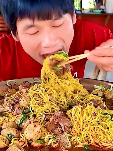 SPICY Beef Noodle Soup + Juicy Meatballs & Fire-Grilled Chili 🌶️🔥 | ASMR MUKBANG#Mukbang #ASMRFood