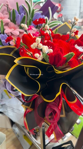 Bloomscape Palette on Instagram: "Harriet 🌹🌹 #handmadeflowers #handmade #flower #fuzzywireflowers #bloomscapepalette"