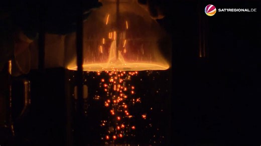 Mit Flammen und Knall: Chemie-Weihnachtsvorlesung an der Uni Kiel