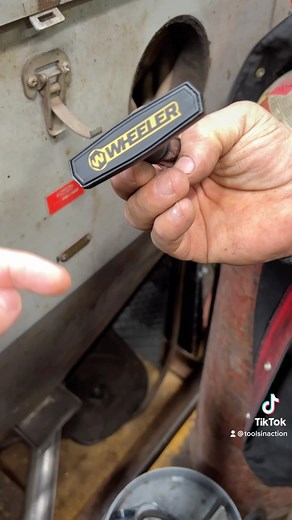 78K views · 525 reactions | Calibrated torque drivers are just cool  From @wheelertools #toolsinaction #tiacrew #tools #mechanic #outdoorsman | Tools in Action | Facebook