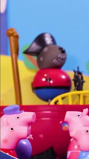 Peppa Pig Official Channel | A Day at the Beach | Short | Peppa Toys