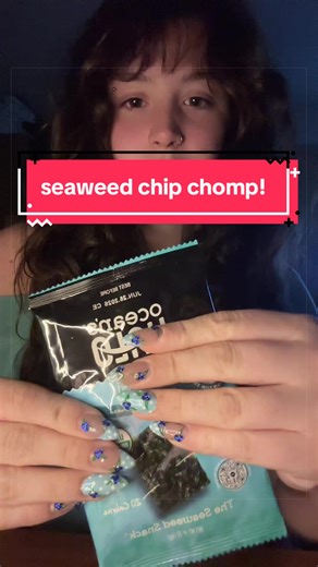 ASMR seaweed chip chomp🍙 #asmr #asmrsounds #asmrtingles #asmrsleep #asmreating
