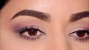 Black sparkly smoky eye in 3 steps!