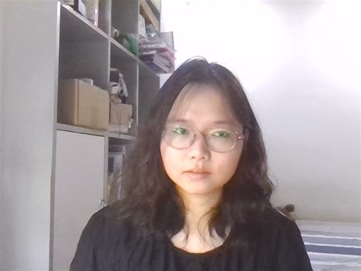 Lành Đ. tutor video introduction on Preply