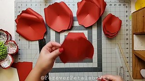 Follow my page for all of your Paper Flower Tutorial needs 🎄 | Forever Petals by Vee