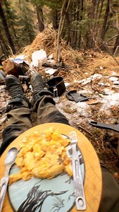 Breakfast and bushcraft #bushcraft #campcooking | Nature Daddy